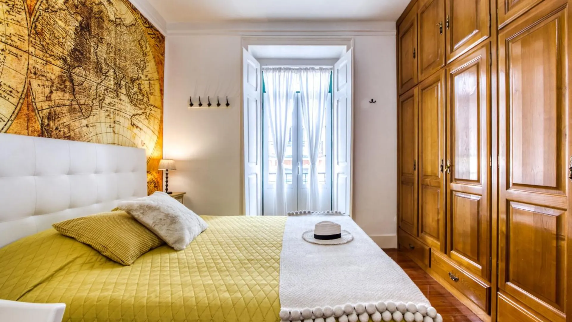 Caza Latina Apartment Lisbon