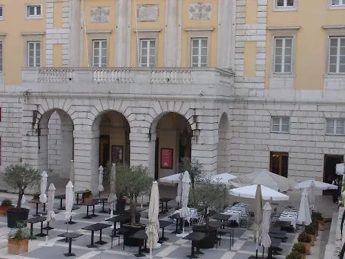 Caza Latina Apartment Lisbon